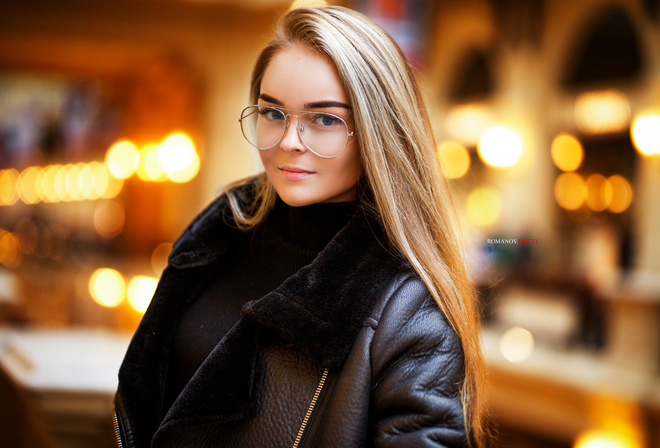 women, blonde, portrait, bokeh, women with glasses, coats, blue eyes