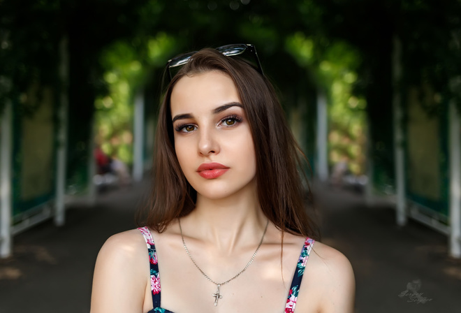 women, face, portrait, necklace, sunglasses, red lipstick, bare shoulders