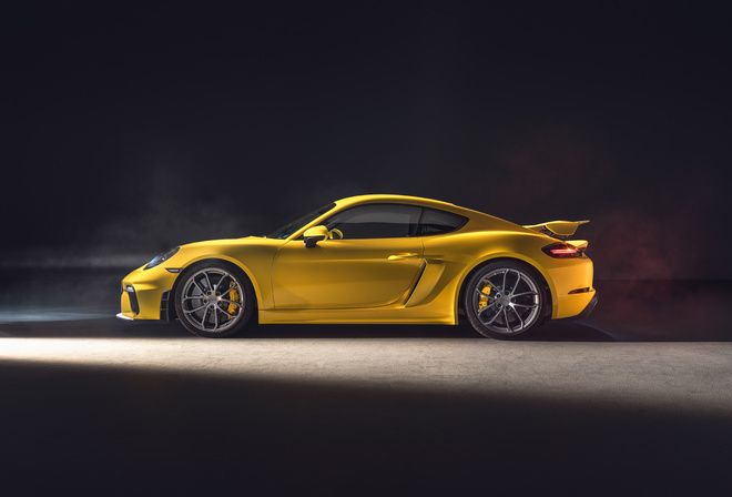 ,  , Porsche Cayman GT4