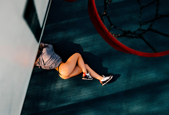 women, ass, sweater, Nike, sneakers, black panties, top view, hoop, chains, brunette