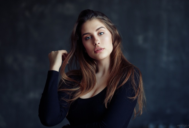 women, portrait, blue eyes, long hair, women indoors, wall