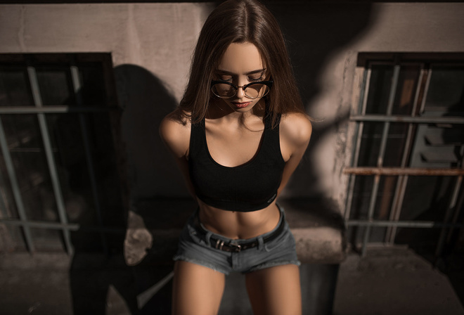 women, jean shorts, belt, women with glasses, belly, Black top, brunette, shadow, glasses, window