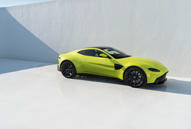 , aston martin, vantage