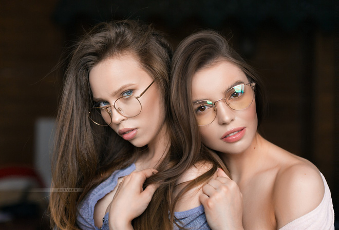 Dmitry Belyaev, women, model, women indoors, two women, women with glasses, face, neckline, T-shirt