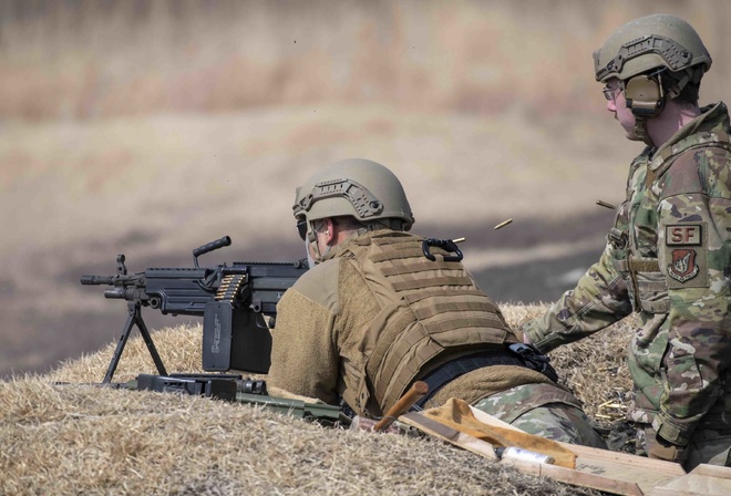 Combat Arms Training, M240, light machine gun, Fuji, Japan