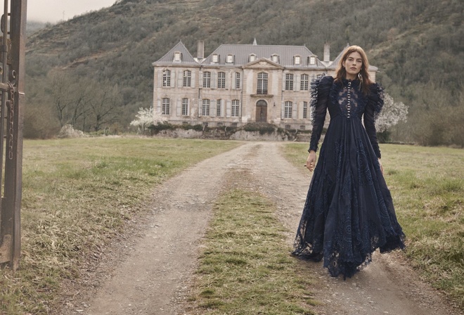 Beauise Ferwerda, Zimmermann Fall Winter 2022-2023 campaign, Chateau de Gudanes, France