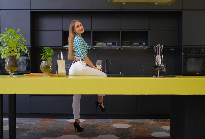 women, model, brunette, women indoors, ass, jeans, white jeans, white jeans, table, plaid shirt, kitchen, hips, plants