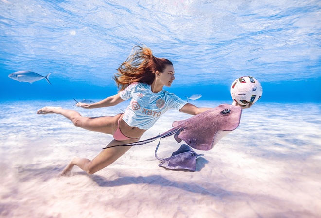 stingrays, Cayman Islands, Coral Tomascik, Adidas