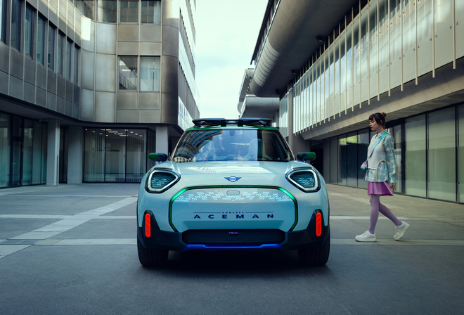 Mini, premium small car, purely electrically driven, Mini Aceman, Concept