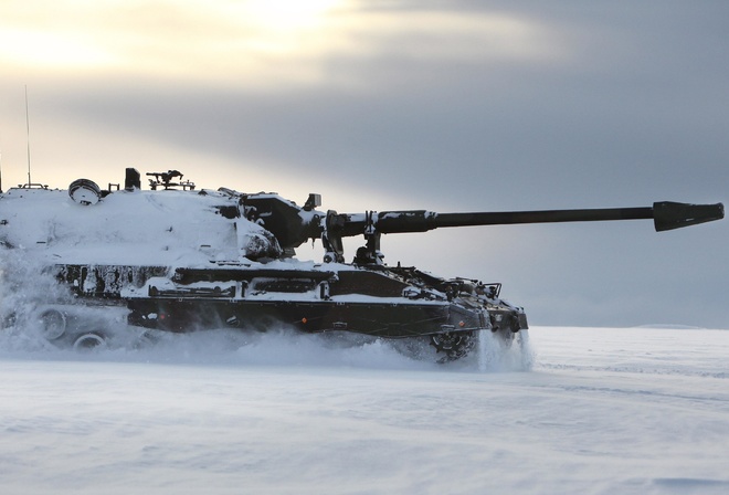 Panzerhaubitze 2000, 155 mm self-propelled howitzer, winter