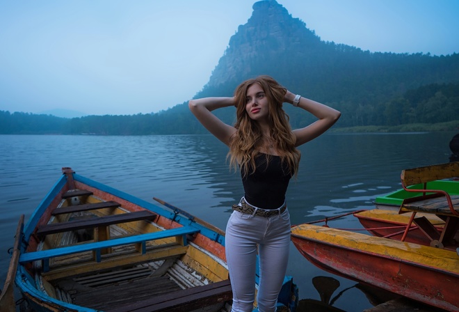 Robert Zazin, nature, lake, water, women outdoors, women, brunette, boat, jeans, white pants, model, sky, clouds