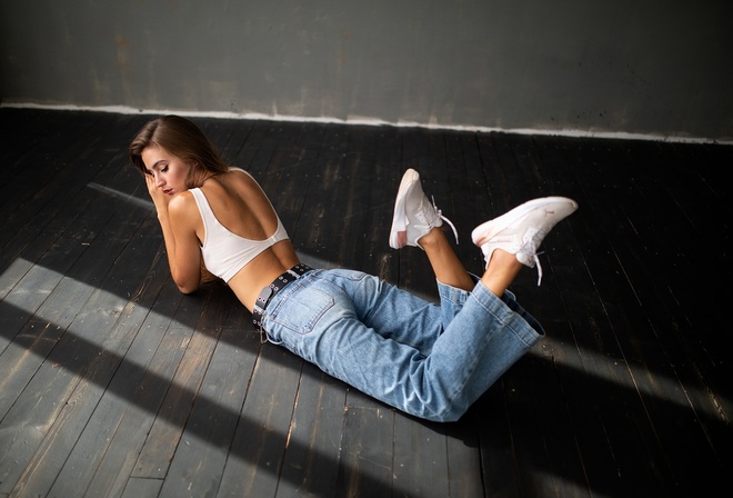 Dmitry Shulgin, makeup, model, , women indoors, jeans, white tops, on the floor, wooden surface, brunette, red lipstick, sneakers