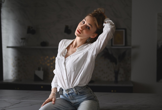 jeans, white shirt, brunette, sitting, on table, , women indoors, model