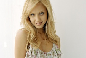 Jessica Alba,  