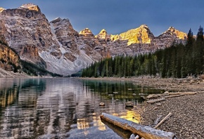 canada, banff national park, moraine lake, valley of the ten peaks