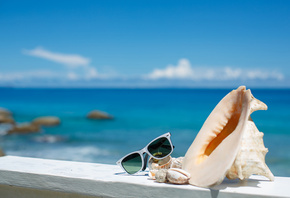 summer, vacation, beach, accessories, glasses, sun, shells, blue sky, sea