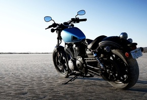 Yamaha-Bolt, - 