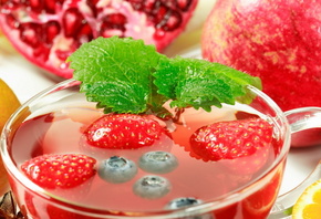 Drink, strawberry, pomegranate, cranberries, and-mint