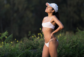 Tatiana Lopez, women, tanned, closed eyes, depth of field, baseball caps, b ...