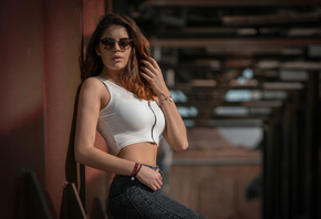 women, women, portrait, sunglasses, depth of field, pants, jeans, belly