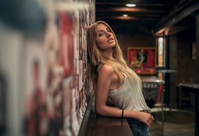 women, portrait, T-shirt, depth of field, looking at viewer