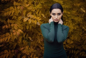 women, portrait, face, women outdoors, depth of field, leaves