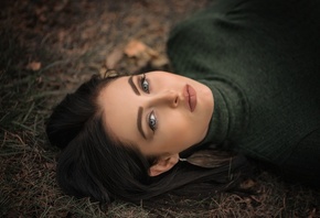 women, portrait, face, women outdoors, depth of field, leaves