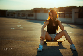 women, sitting, shorts, women outdoors, tanned, skateboards, pread legs