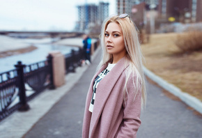 women, blonde, portrait, women outdoors, depth of field, glasses