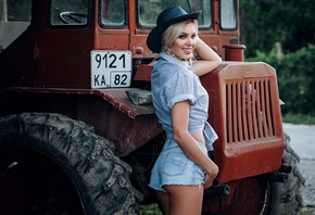 women, hat, smiling, women outdoors, jean shorts, shirt, tanned, ass, blond ...