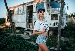 women, women outdoors, jean shorts, tanned, T-shirt, baseball caps, blonde