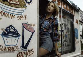 women, blonde, tanned, jean shorts, black nails, shirt, sunglasses, looking away