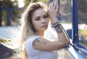 women, blonde, tattoo, portrait, depth of field, women outdoors