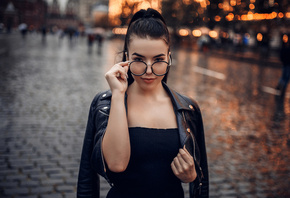 women, portrait, depth of field, leather jackets, women with glasses, women outdoors