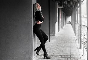 women, high heels, black clothing, selective coloring, arms crossed, closed ...