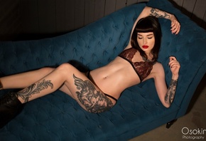 women, tattoo, brunette, red lipstick, couch, shoes, red lingerie, belly, pierced navel, closed eyes, black nails, eyeliner, lying on back