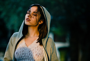 women, Delaia Gonzalez, hoods, portrait, closed eyes, depth of field, see-t ...