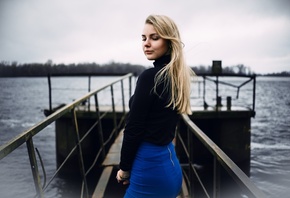 women, blonde, portrait, river, women outdoors, blue skirt, depth of field