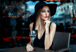 women, hat, blue eyes, painted nails, chair, table, blonde, drinking glass, depth of field, Alessandro Di Cicco, red lipstick, necklace, looking away