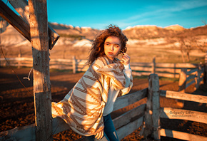 women, Grigoriy Lifin, depth of field, portrait, women outdoors, jeans, loo ...