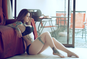 women, sitting, tattoo, looking away, ass, nose rings, on the floor, eyelin ...