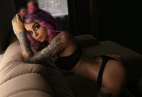 women, dyed hair, kneeling, ass, pierced nose, black lingerie, couch, tatto ...