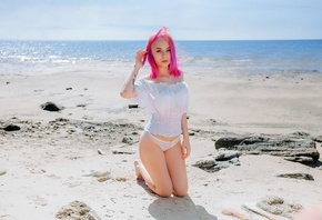 women, pink hair, women outdoors, kneeling, tattoo, sand, beach, white pant ...