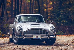 Aston Martin, DB5