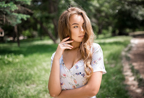 women, Grigoriy Lifin, portrait, red nails, women outdoors, looking away