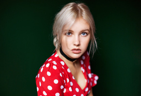 women, Christina Artemyeva, Maxim Maximov, polka dots, green background, blue eyes, face