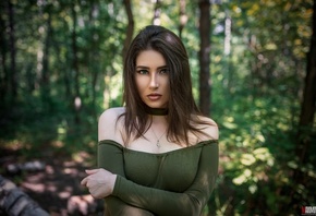 women, portrait, eyeliner, green eyes, necklace, bare shoulders, trees