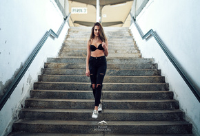 women, stairs, torn jeans, black bras, smiling, sneakers, brunette, portrait