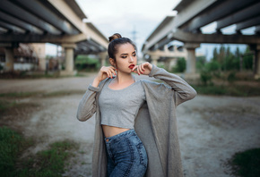 women, red lipstick, jeans, hairbun, red nails, women outdoors, portrait