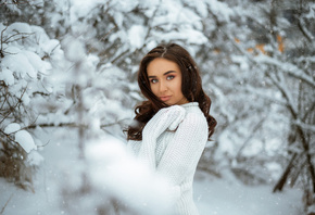 women, snow, winter, white sweater, portrait, women outdoors